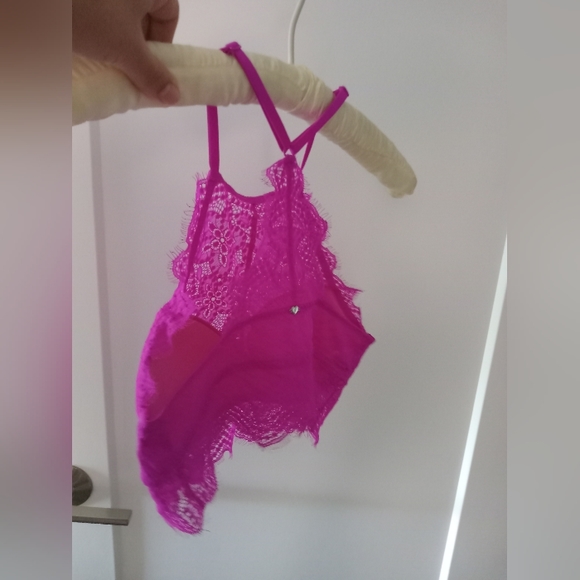 Victoria Secret Pink top neon hot pink size S NWOT - Picture 4 of 8